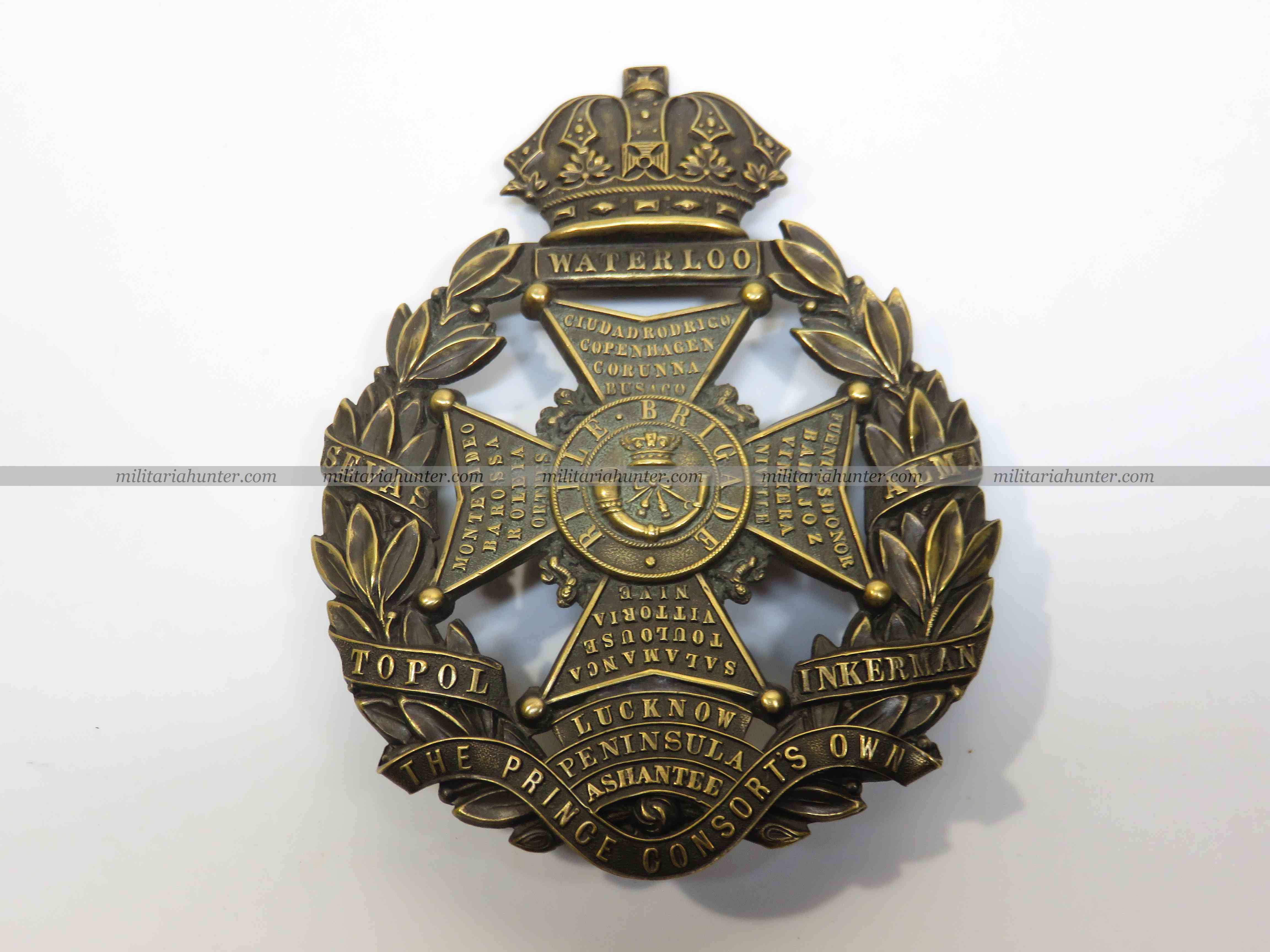 militaria : Victorian-Edwardian Rifle Brigade pith helmet plate