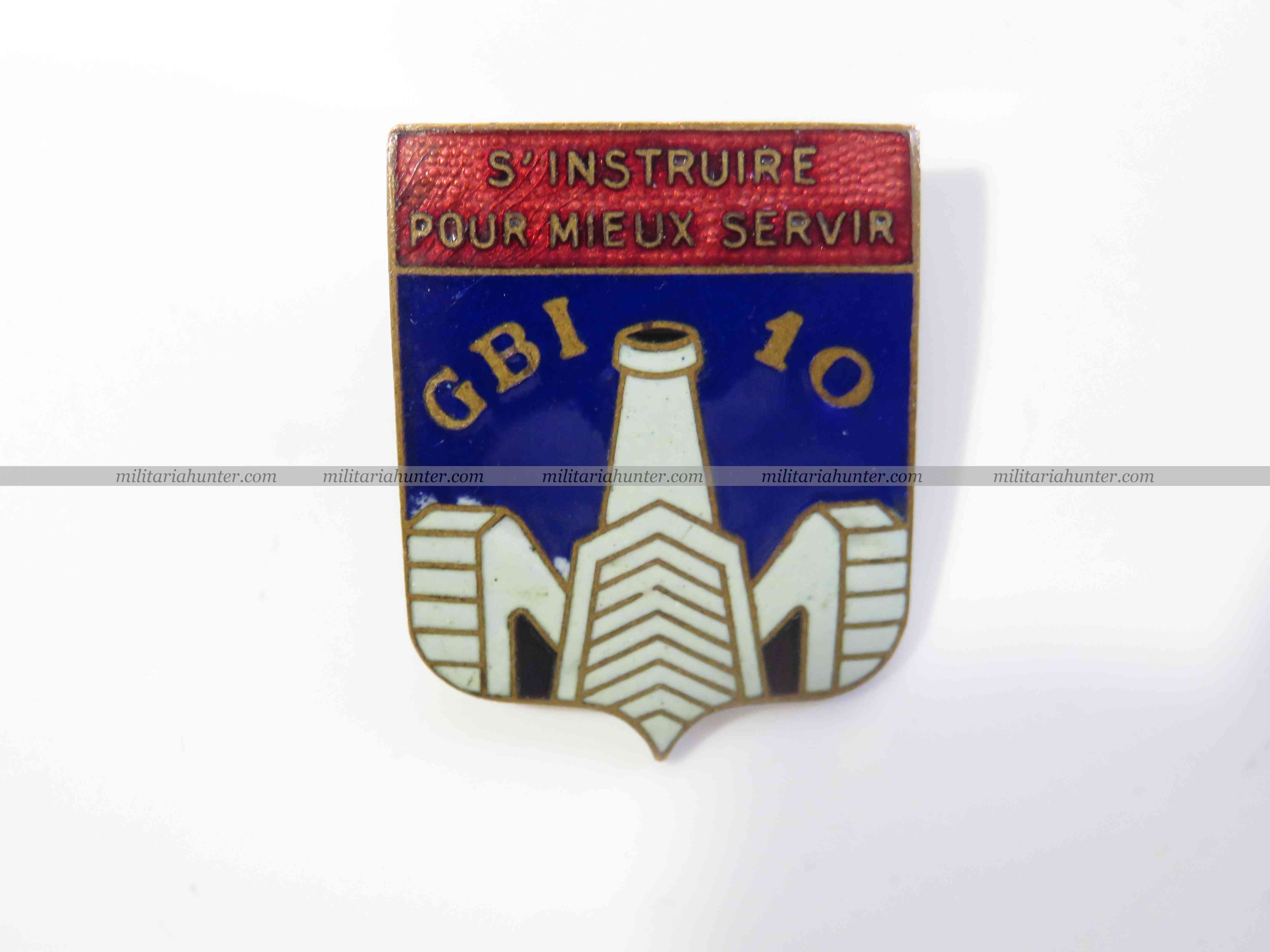 militaria : France 40 - insigne GBI 10 - Groupe de batteries d'instruction