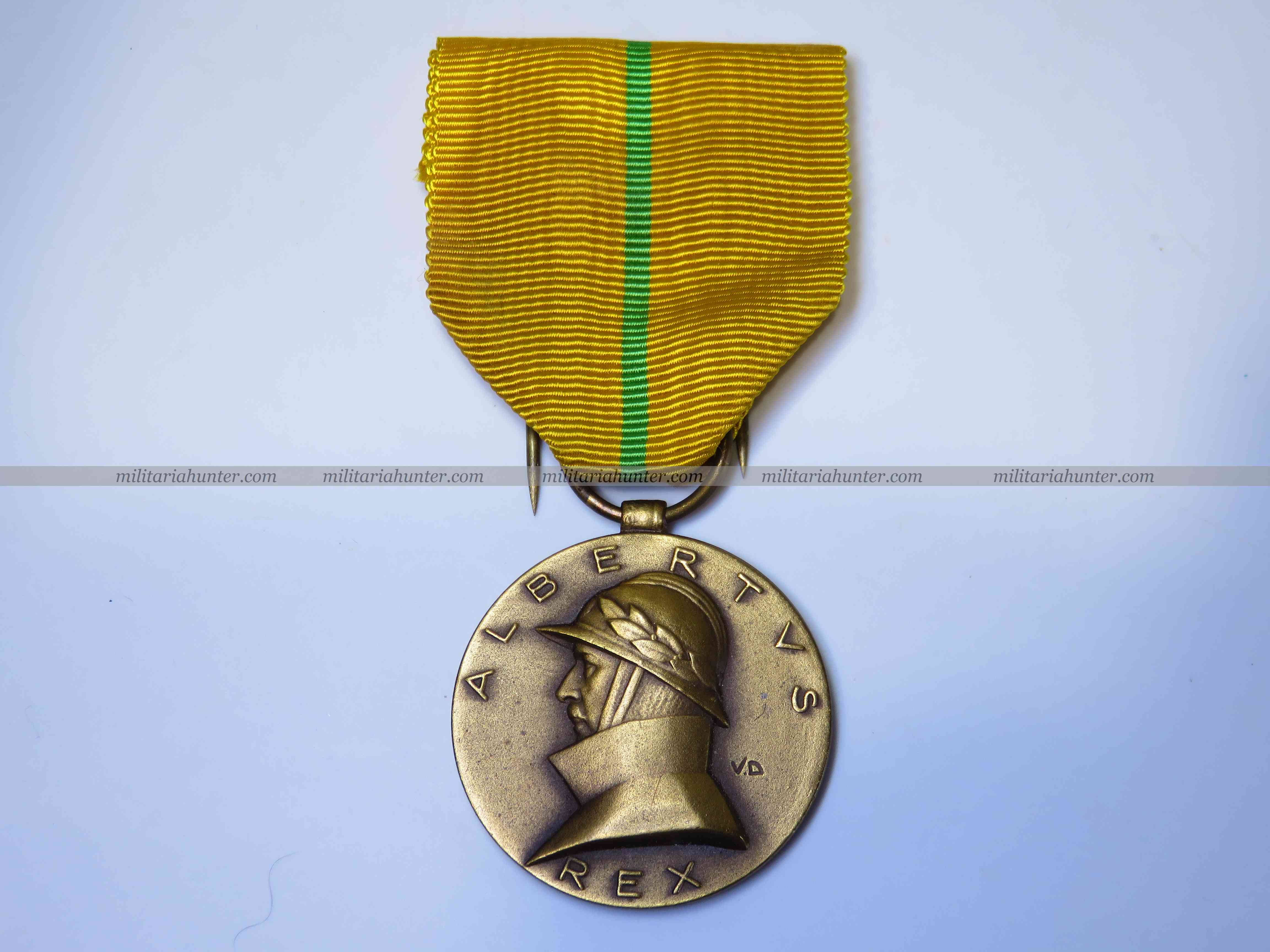 militaria : (AL) Médaille des vétérans du roi Albert 1er