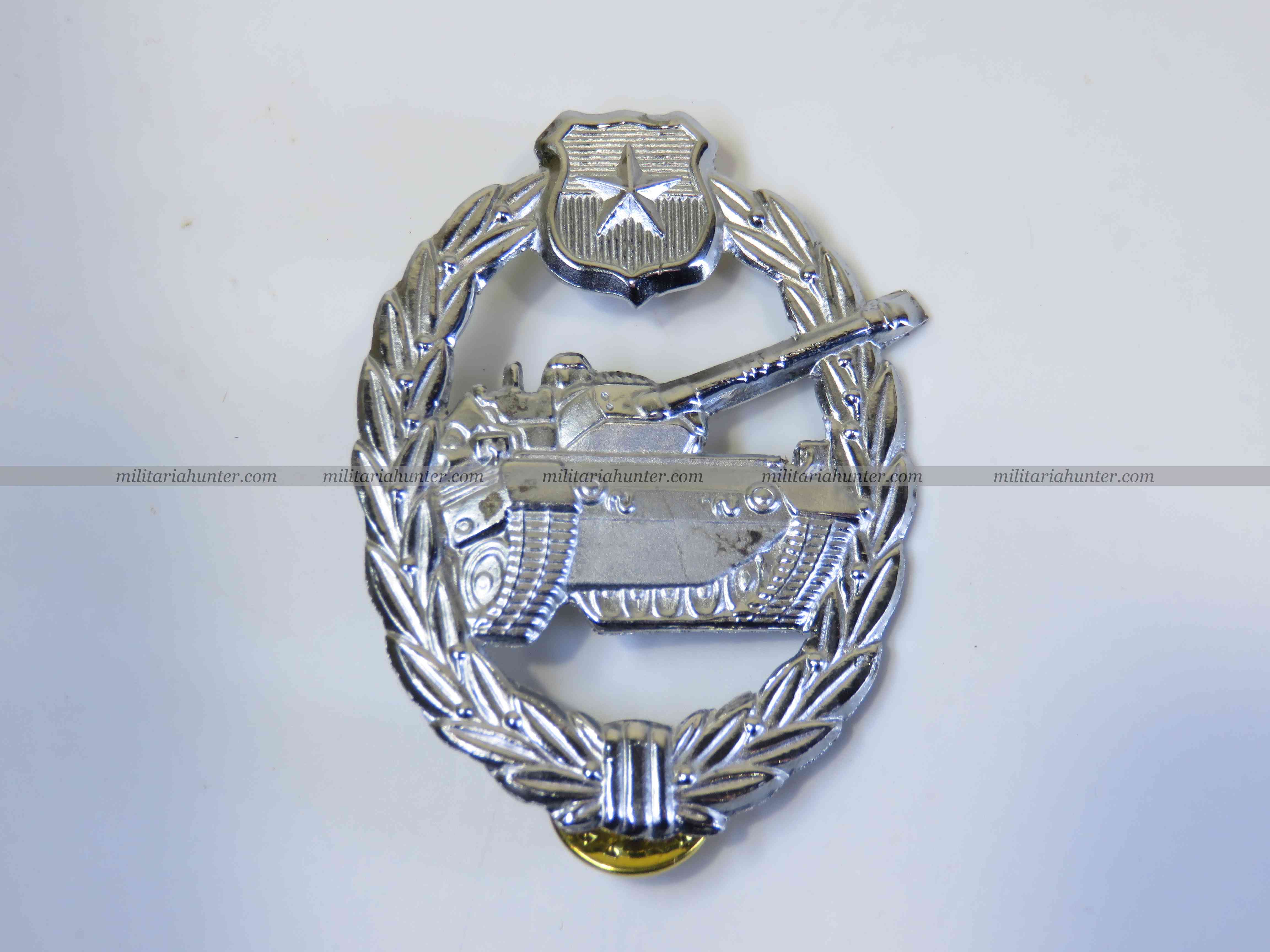 Militaria Hunter   Achat Vente Estimation Militaria ww1 ww2 Chili - insigne de béret de tankiste - Chilean tank crew beret insignia