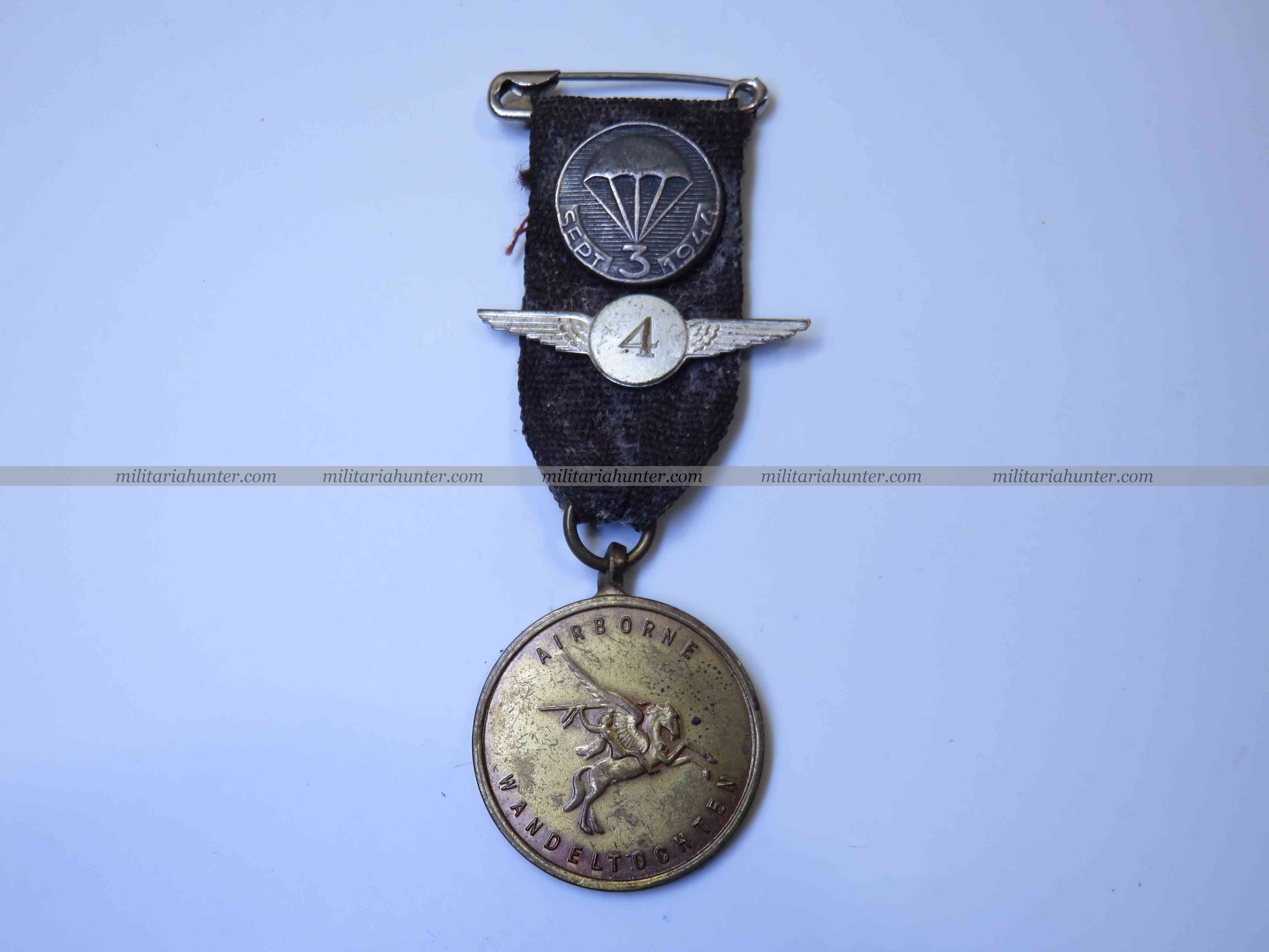 Militaria Hunter   Achat Vente Estimation Militaria ww1 ww2 Dutch Airborne Wandeltochten marsch medal