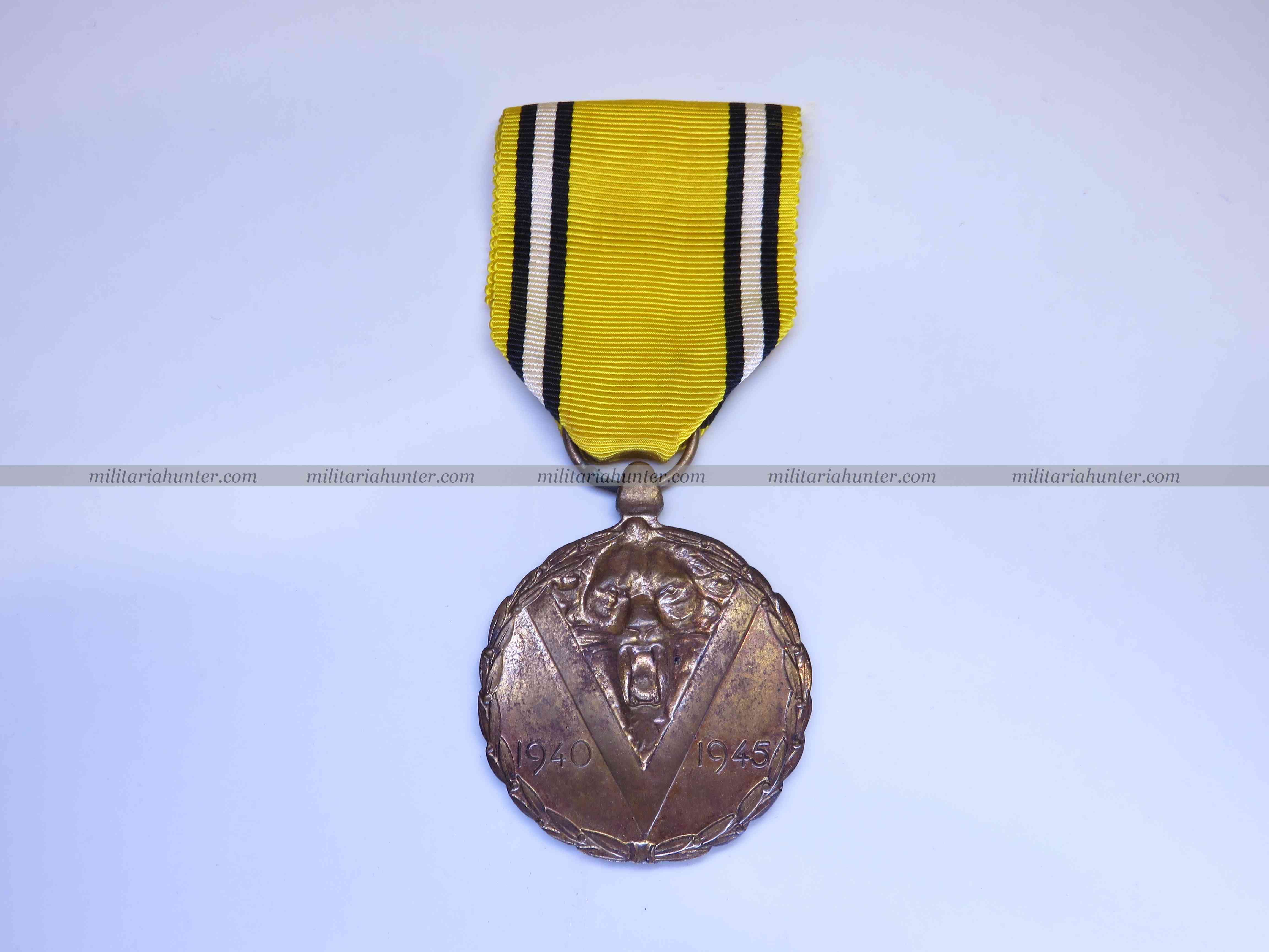 militaria : Belgique - médaille commémorative 1940-1945