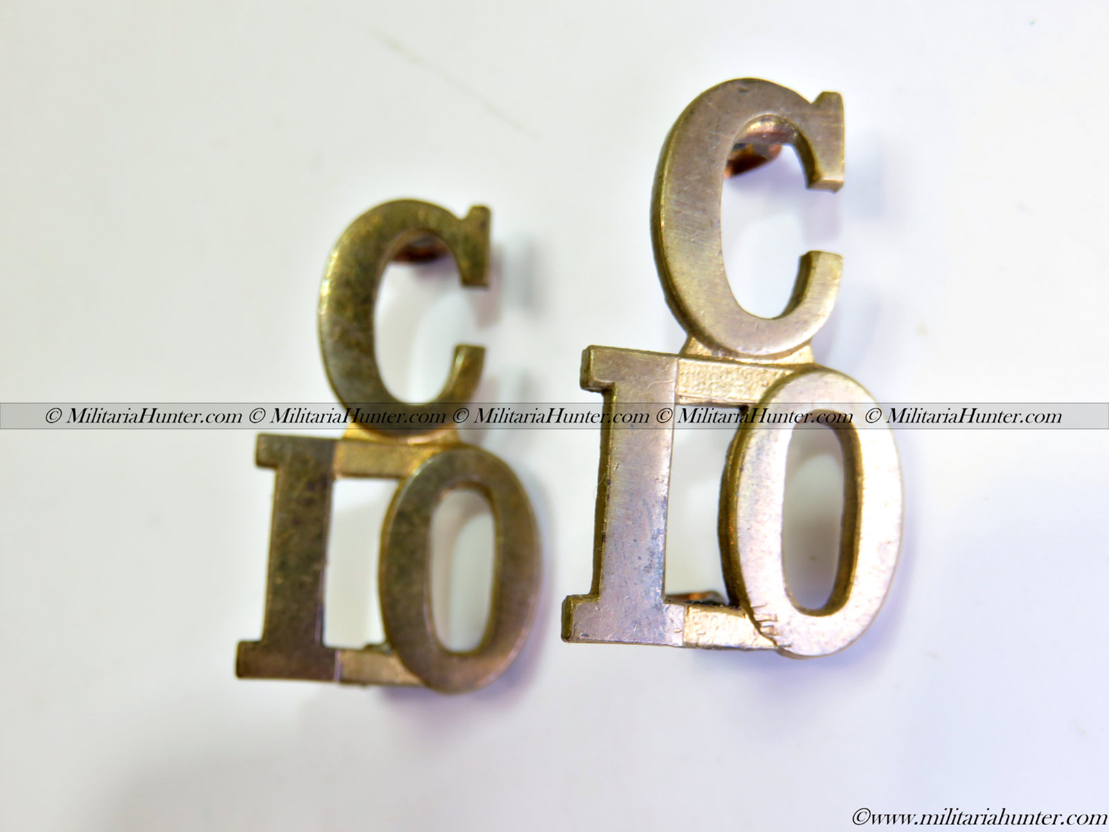 militaria : ww1 CEF 10th Battalion numeral collar badges pair - CANADIANS